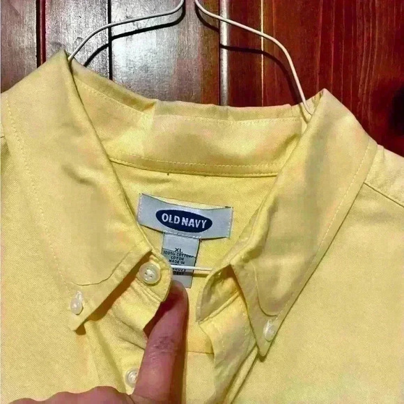 Men’s Buttery Yellow Old Navy button down - XL - Picture 3 of 5